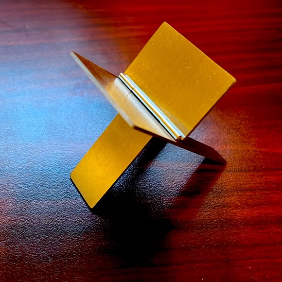 Collapsible Silver Cigar Stand (cigar not included) - Picture 2 of 3